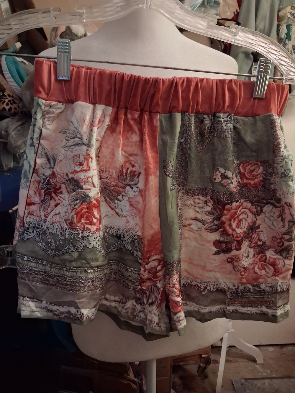 Floral Patchwork Boho Stretch Elastic Waist Shorts in Coral & Olive Size Medium.